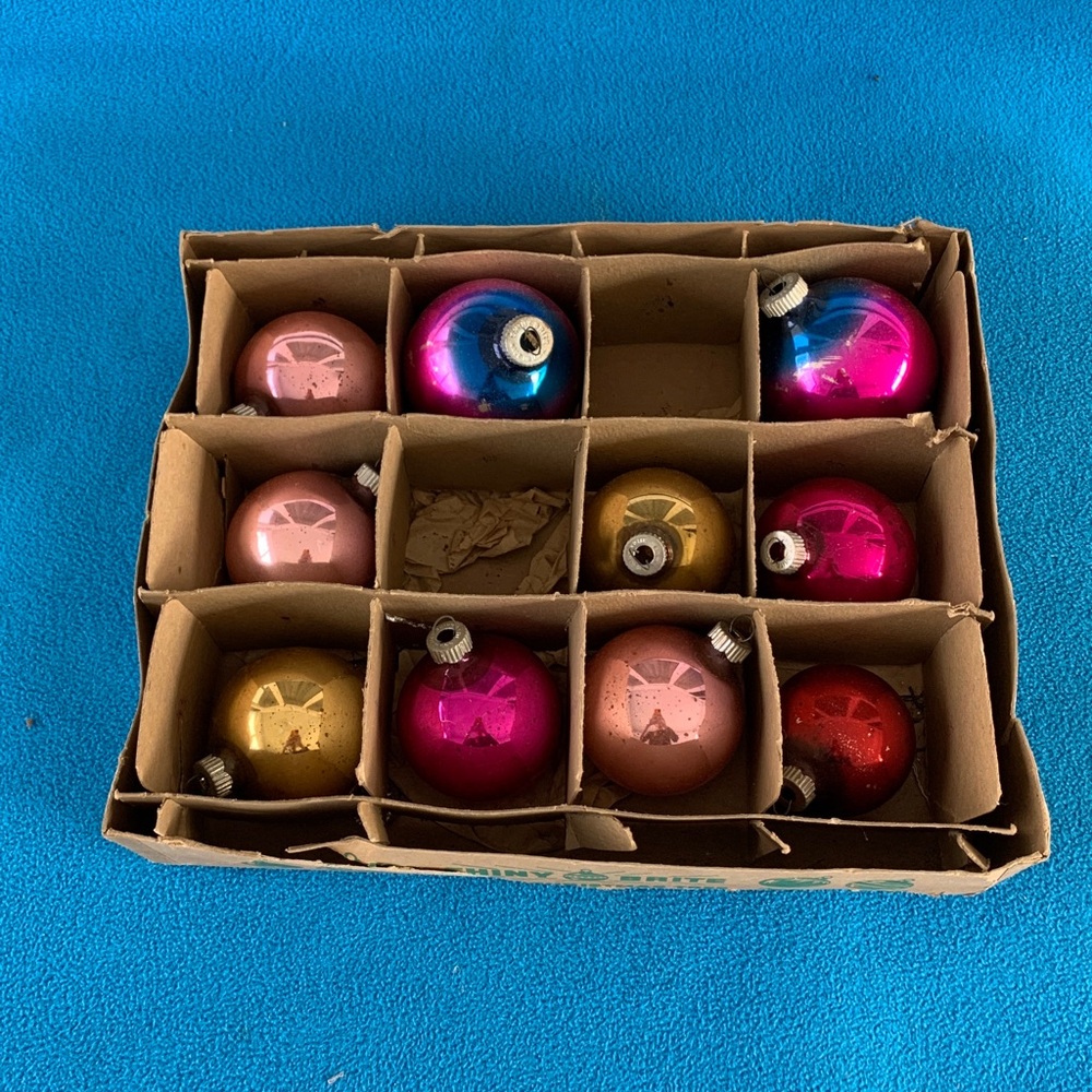 Shiny Brite Ornament Set - Vintage - Set of 10